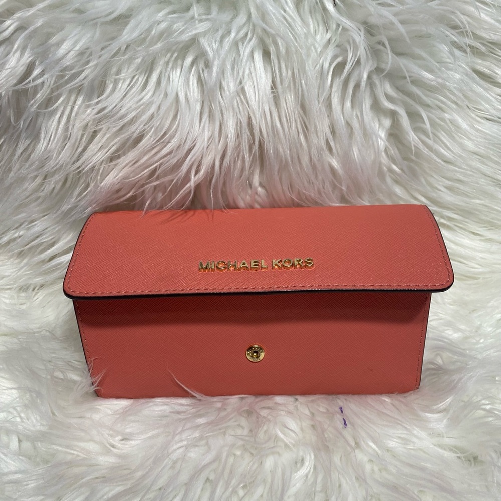 Jet Set Wallet